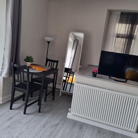 Grey Stone Studio Apartments 哈利法克斯 外观 照片