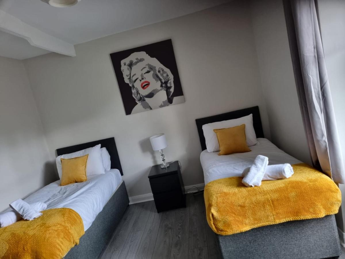 Grey Stone Studio Apartments 哈利法克斯 外观 照片