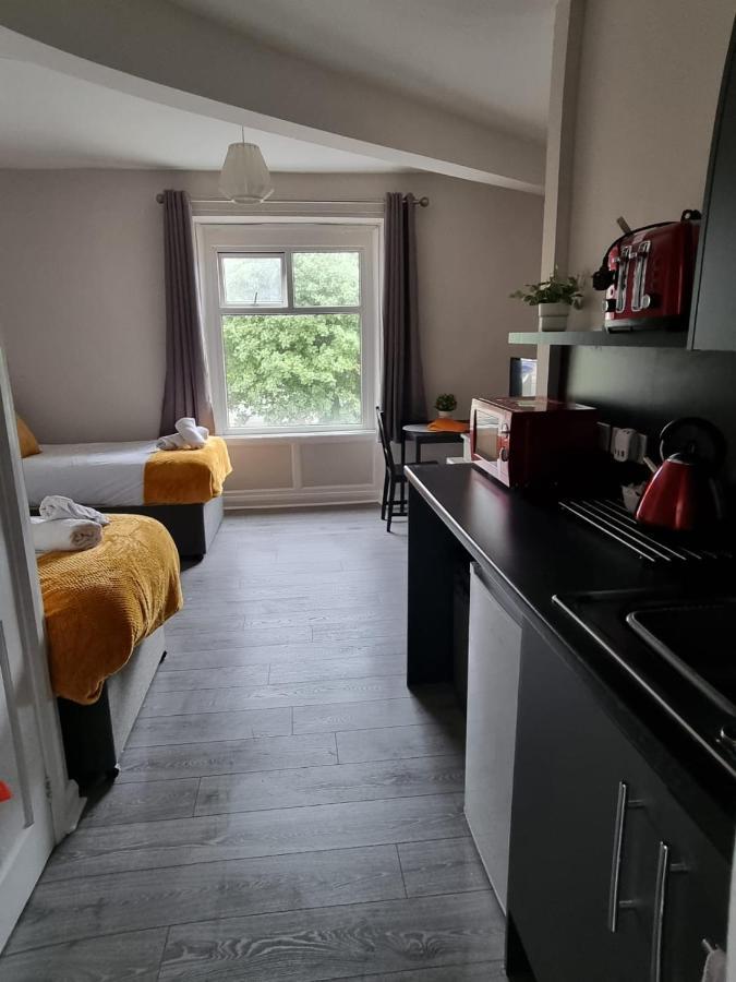 Grey Stone Studio Apartments 哈利法克斯 外观 照片